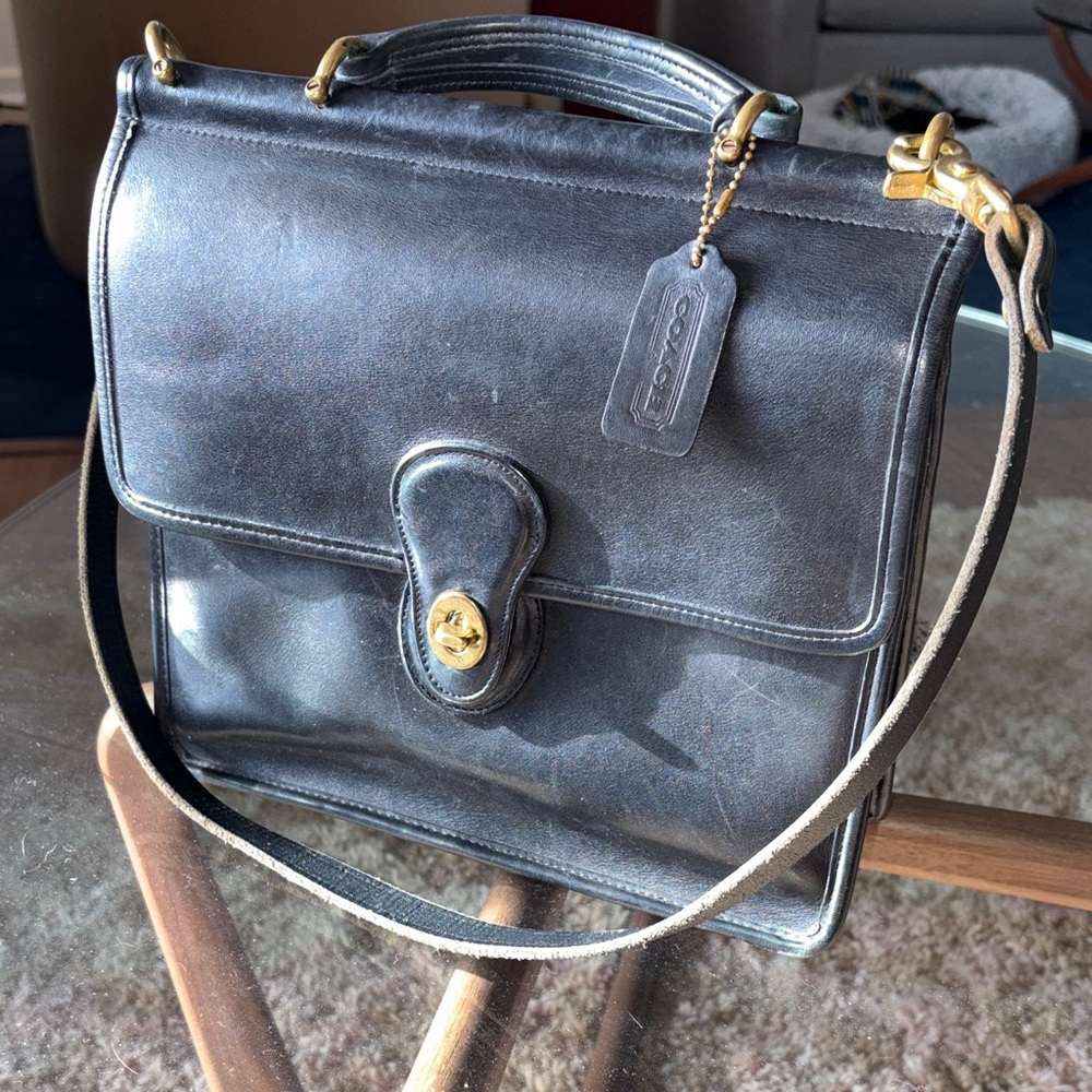 Coach classic leather bag